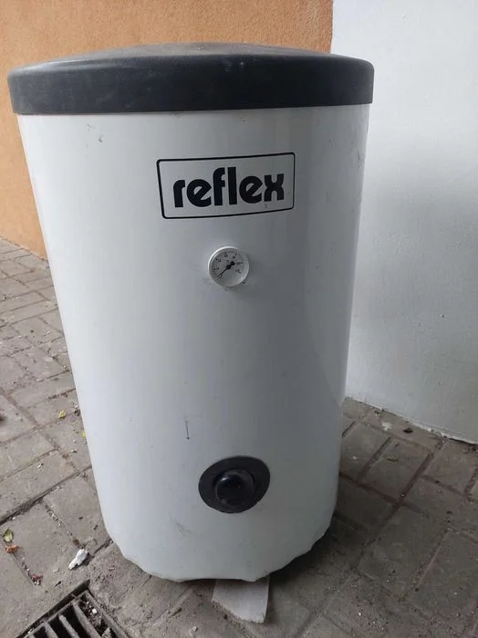 Zasobnik Ciepłej Wody-Bufor Ciepła Firmy Reflex 100 L