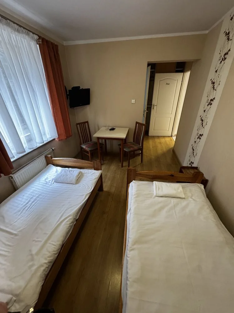 Pokoje kwatery pracownicze noclegi dla firm OSTRÓW WIELKOPOLSKI pokój