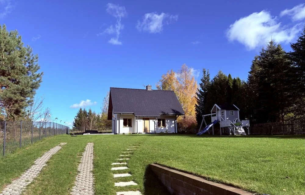 Nowy domek dom Mazurach na wyłączność z balią z jacuzzi i hydromasażem