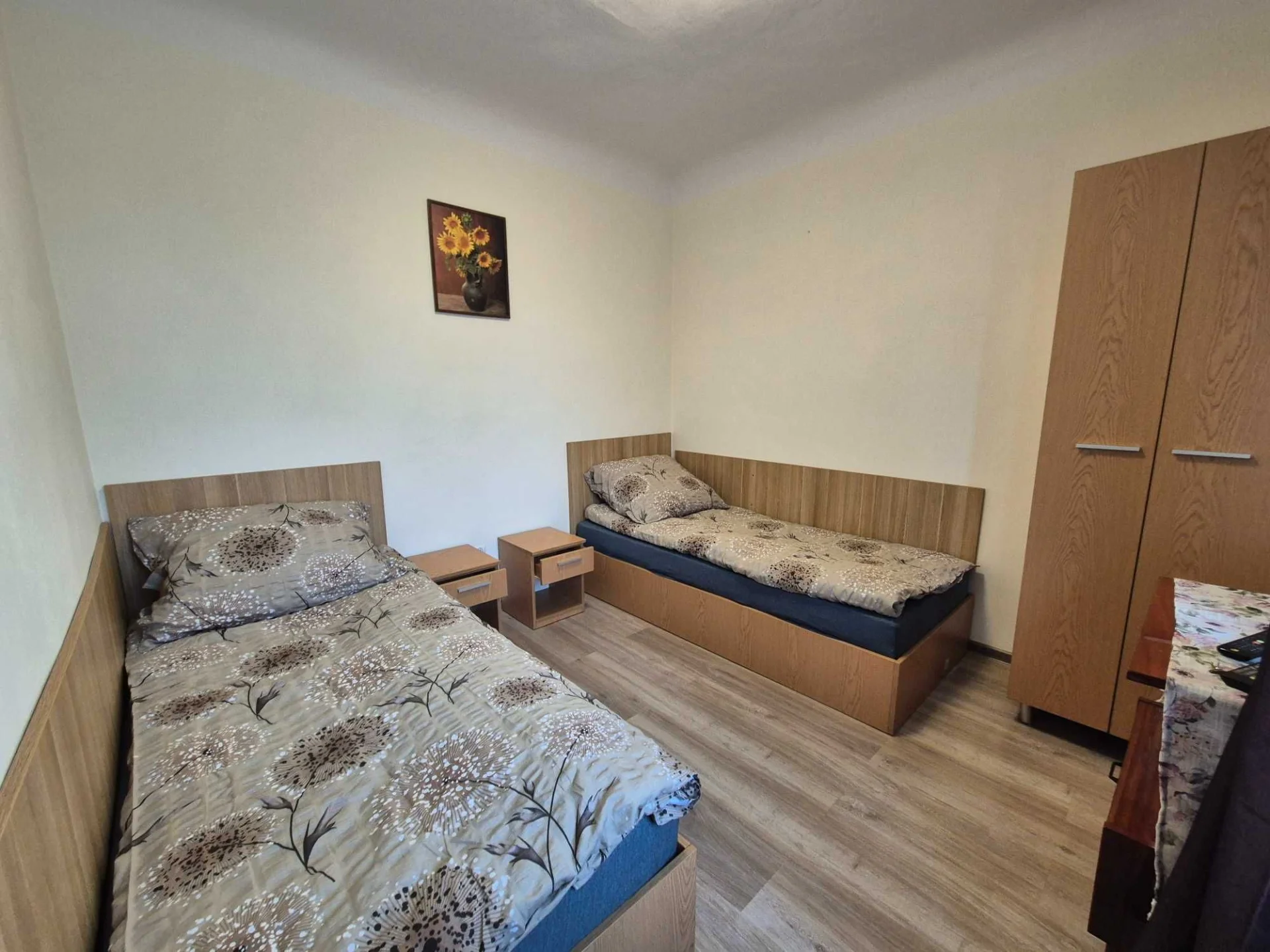 Mieszkanie , Kwatery ,Noclegi dla 10 pracowników