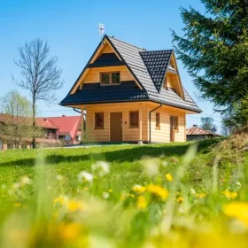 Domek w górach z widok na Tatry blisko Term Bukowina i Białka