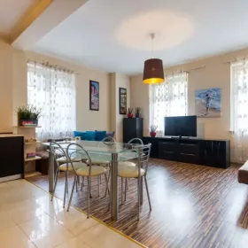 Piekne apartamenty na Gdanskiej Starowce obok Neptuna - 100 pln