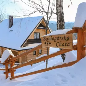 Babiogórska Chata - góralska chata z bali z jacuzzi i sauną